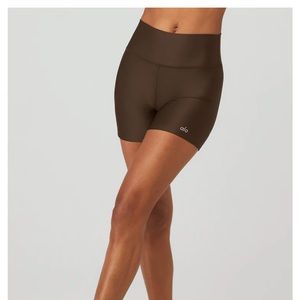 Alo airlift espresso shorts